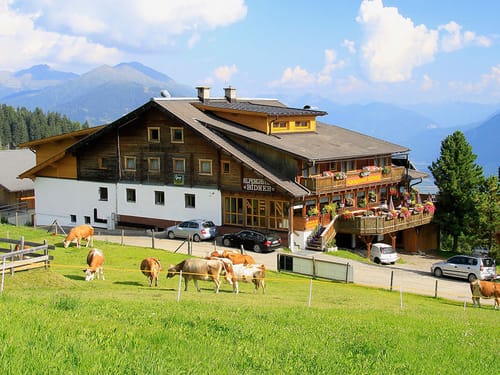 Alpengasthof von Außen