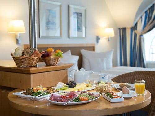 gedeckter Frühstücksttisch im Komfort Appartement