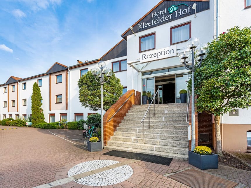Eingang des Hotels Kleefelder Hof