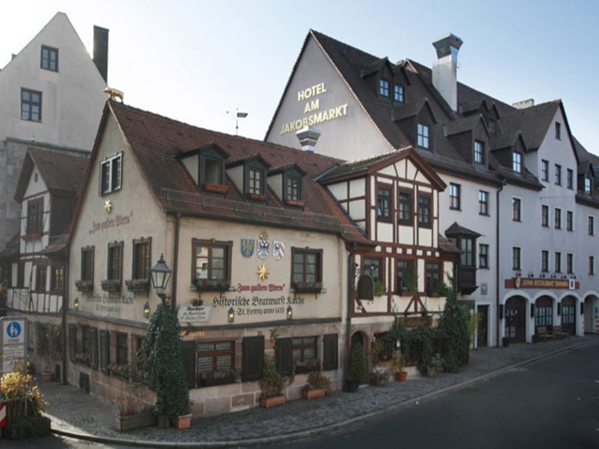 Aussenansicht des Hotel Am Jakobsmarkt bei Tageslicht