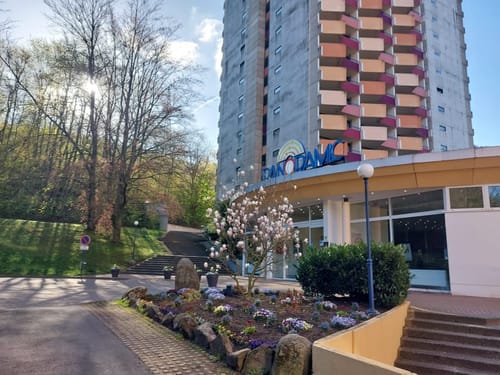 Panoramic Hotel Ansicht bei Sonnenschein