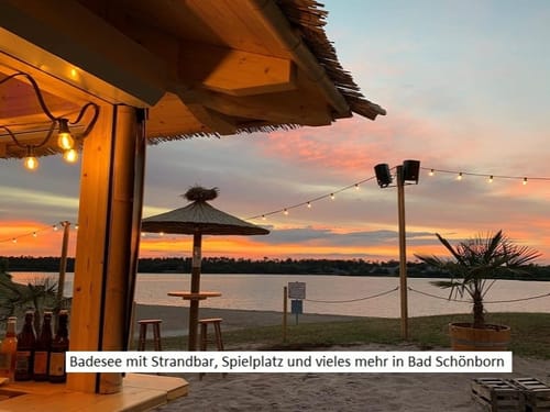 Bad Schönborner Badesee am Abend
