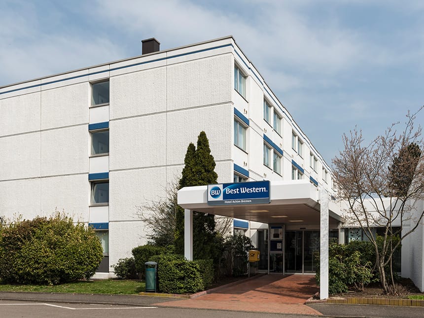 Vorderansicht des Hotels