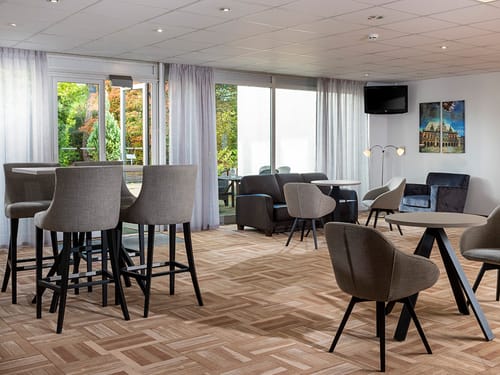 verschiedene Sitzbereich in der Lobby