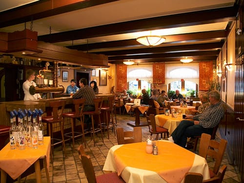 Hotel Restaurant rustikal eingerichtet