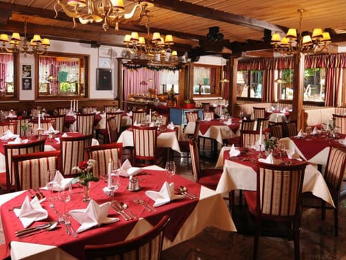 Restaurant-01
