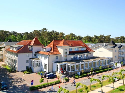 Luftaufnahme  Strandhotel Baabe