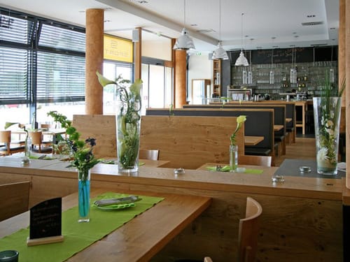 Restaurant02