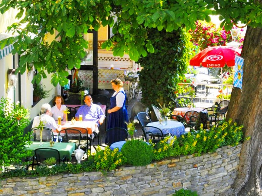 Biergarten und Terrasse im Schlossgasthof Artstetten