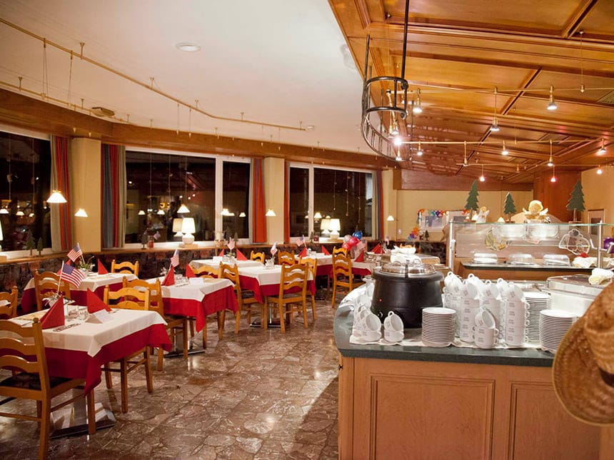Restaurant-01