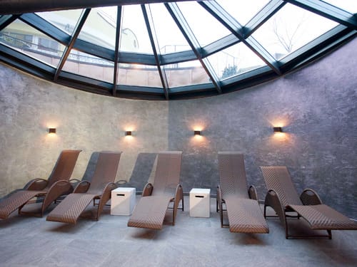 Liegemöglichkeiten im Wellnessbereich