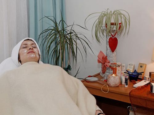 Frau in einer Beautybehandlung