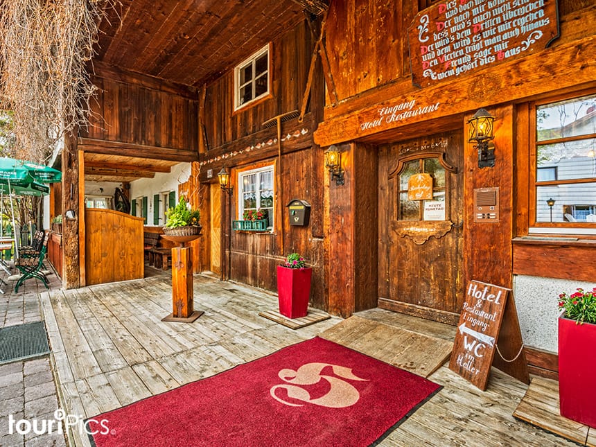 Eingangsbereich mit Terrasse