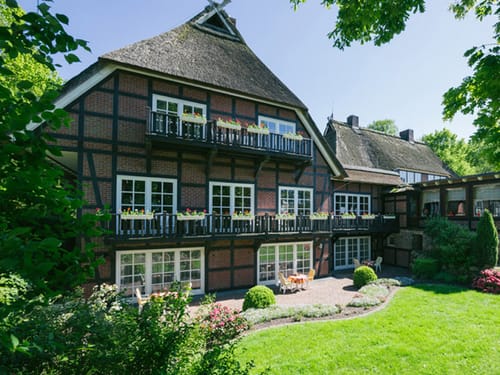 Aussenansicht bei Sonnenschein