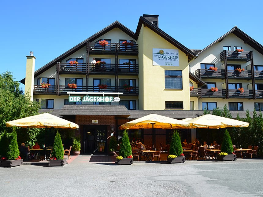 Aussenansicht bei Sonnenschein