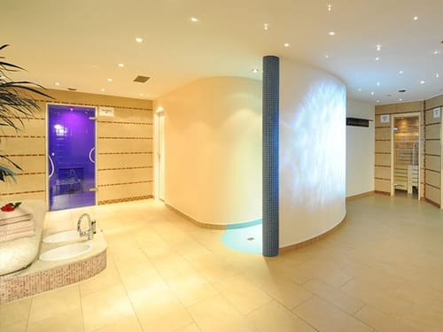 Dusch-, Sauna und Wellnessbereich