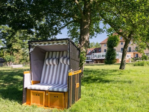 Strandkorb im Garten