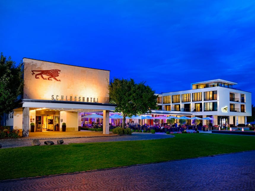 Schlosshotel Bad Wilhelmshöhe von aussen bei Nacht