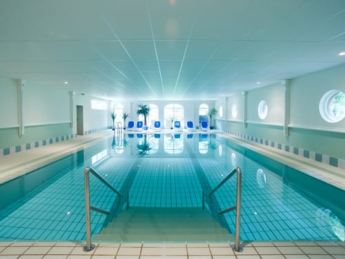 Indoor Schwimmbad