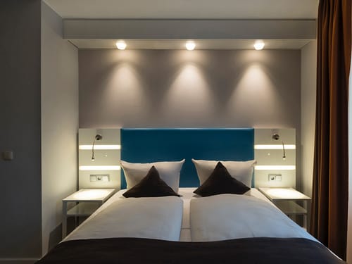 modernes Twinbett Zimmer
