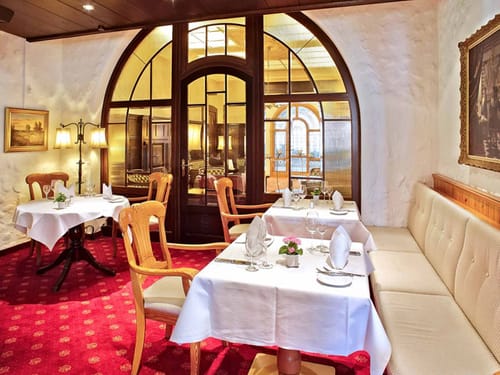 Restaurant-02