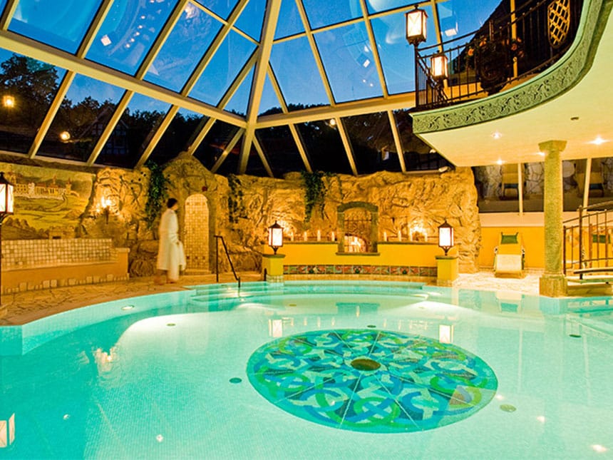 Schwimmbad des Vila Vita Burghotel 