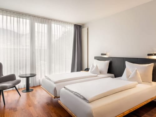 Helles, modernes Zimmer