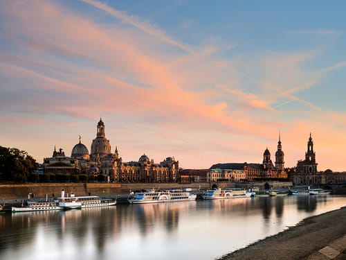 Elbe mit Blick auf die Stadt Dresden