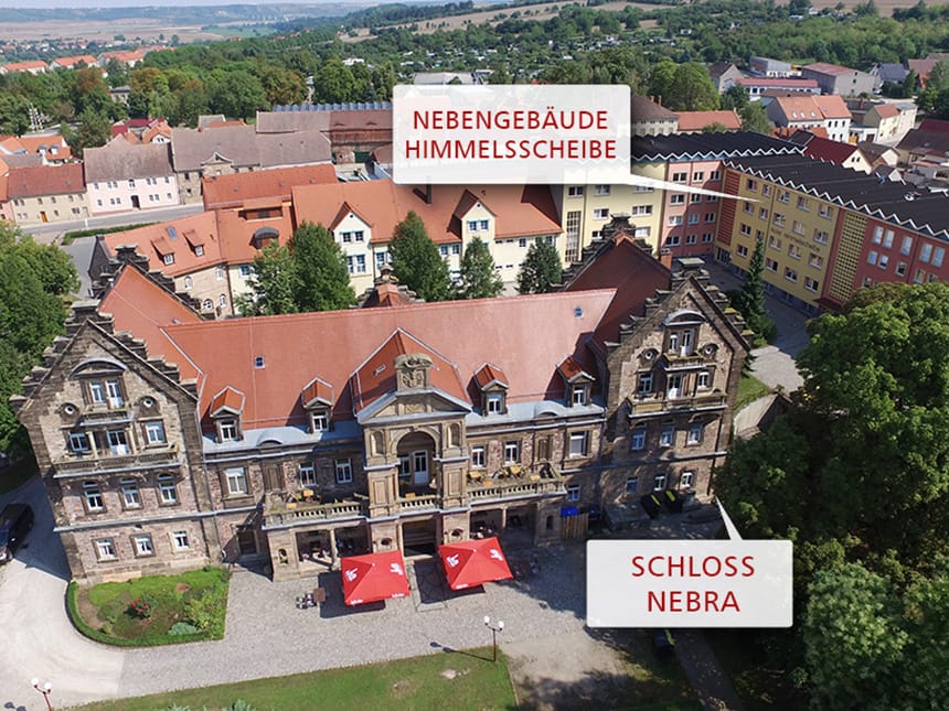 Luftaufnahme Hotel Himmelsscheibe und Schloss Nebra