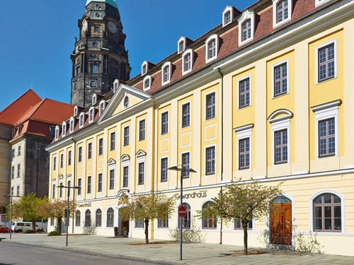 Aussenansicht bei Sonnenschein