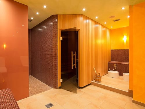 Wellnessbereich mit Finnischer Sauna