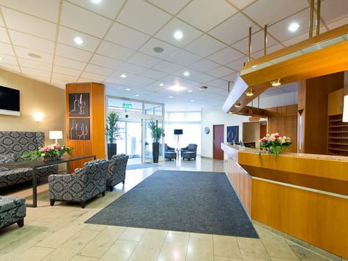 Lobby und Eingangsbdereich mit Rezeption