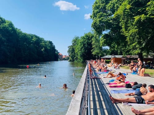 Reiche Ebrach Fluss mit Badestrand