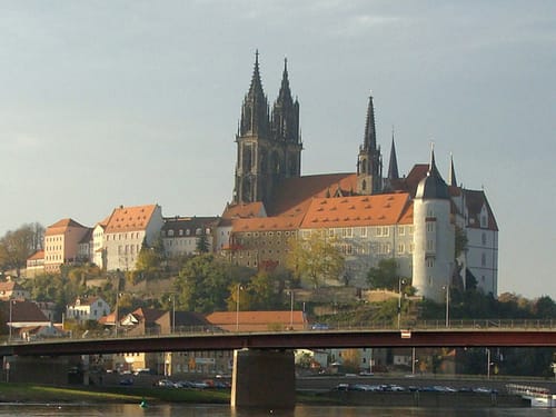 Dom