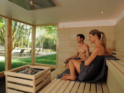 Paar in der Sauna