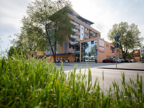 Hotel von außen am Tag