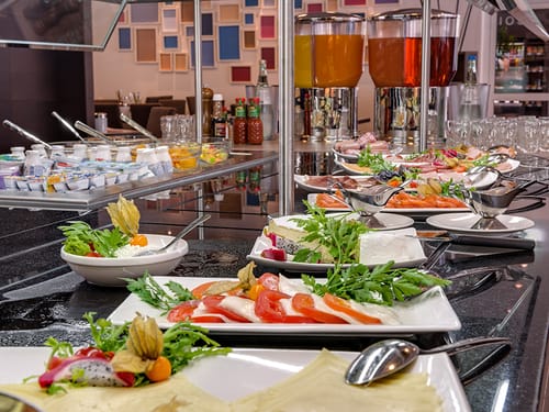 reichhaltige Auswahl am Frühstücksbuffet