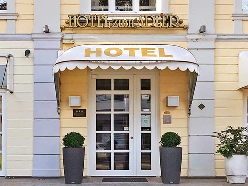 Hauseingang Hotel Zum Adler