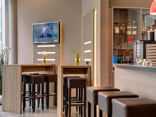 verschiedene Sitzmöglichkeiten in der Lobby