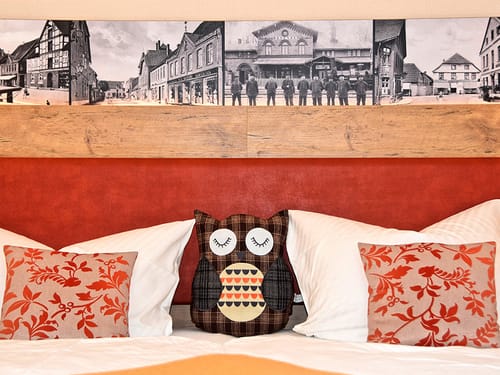 Kopfende vom Bett mit Kissen