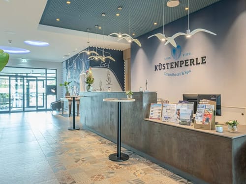 Lobby und Eingangsbereich mit Rezeption