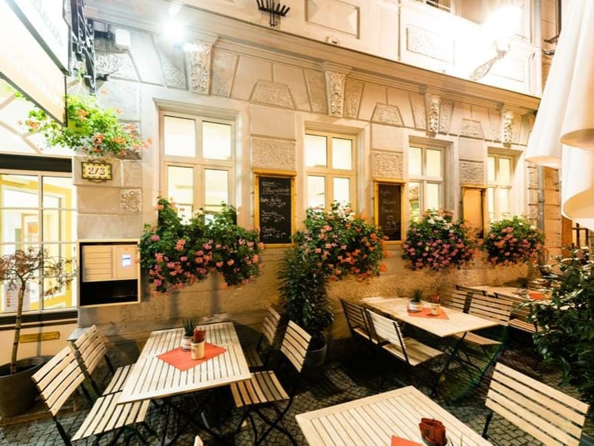 Schöne, große Terrasse