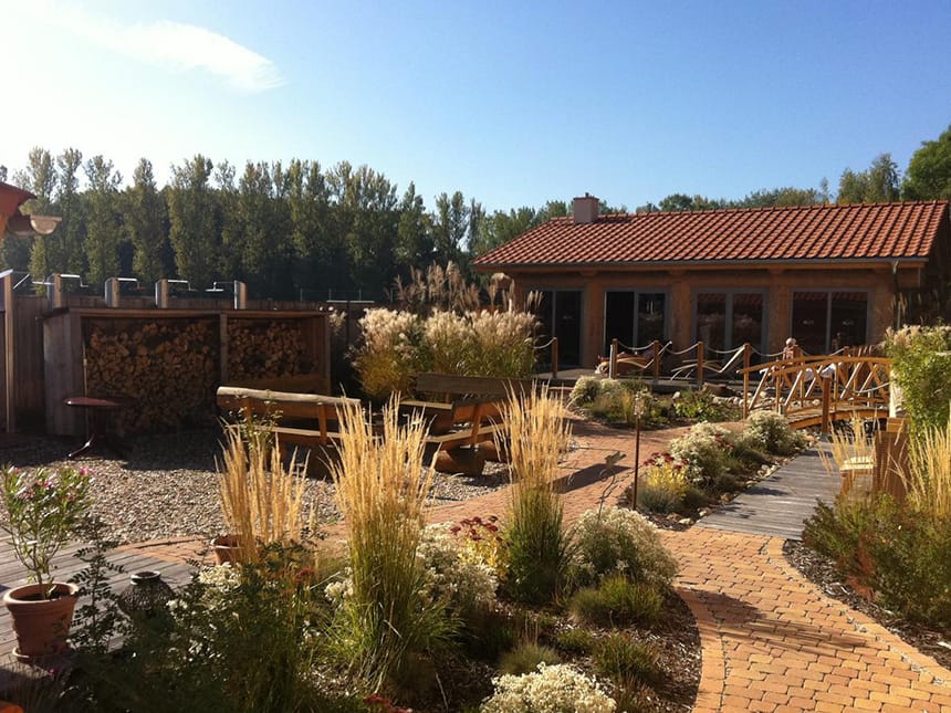 Wellness Gartenlandschaft im Hotelpark