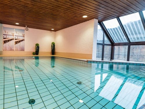Heller Poolbereich
