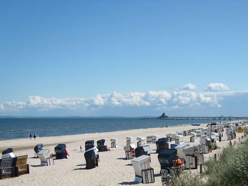fantastischer Blick auf den Strand und das Meer