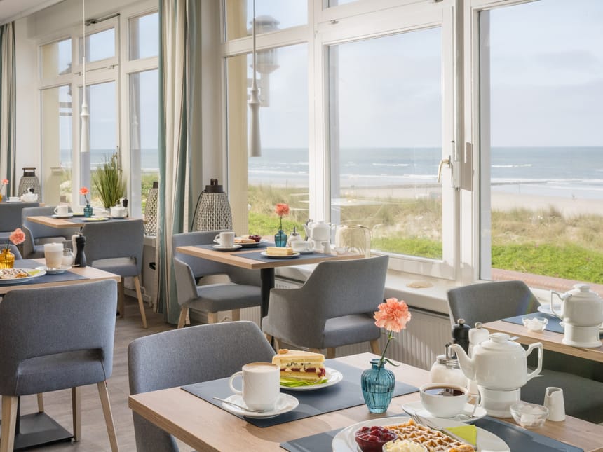 Eingedeckte Kaffeetische