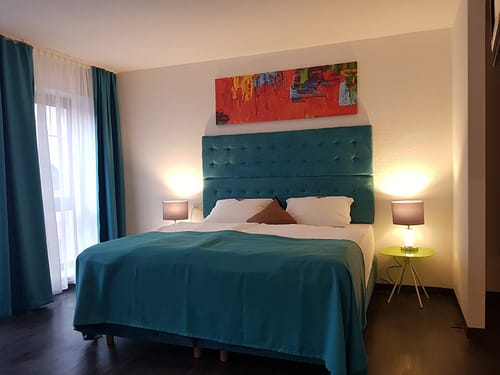 Modernes Doppelzimmer