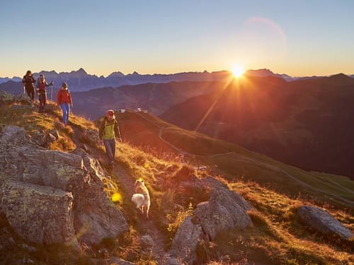 Sonnenuntergang in den Bergen