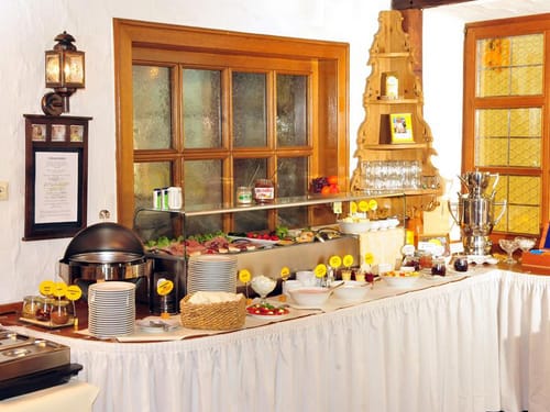 vielfältige Auswahl am Frühstücksbuffet