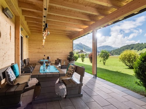 überdachte Terrasse